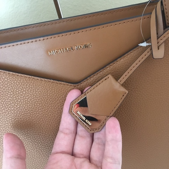 Michael Kors Large Zipper Whitney tote - Picture 4 of 8